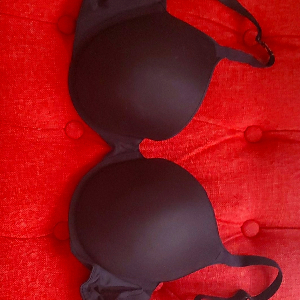 36DD Victoria Secret Bra
